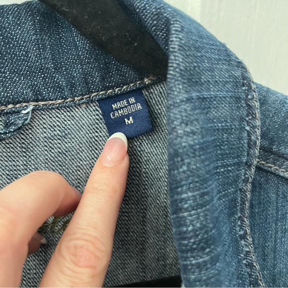 Code Bleu Women’s Jean Jacket Size M With Embroidery Front Pockets - Picture 4 of 10